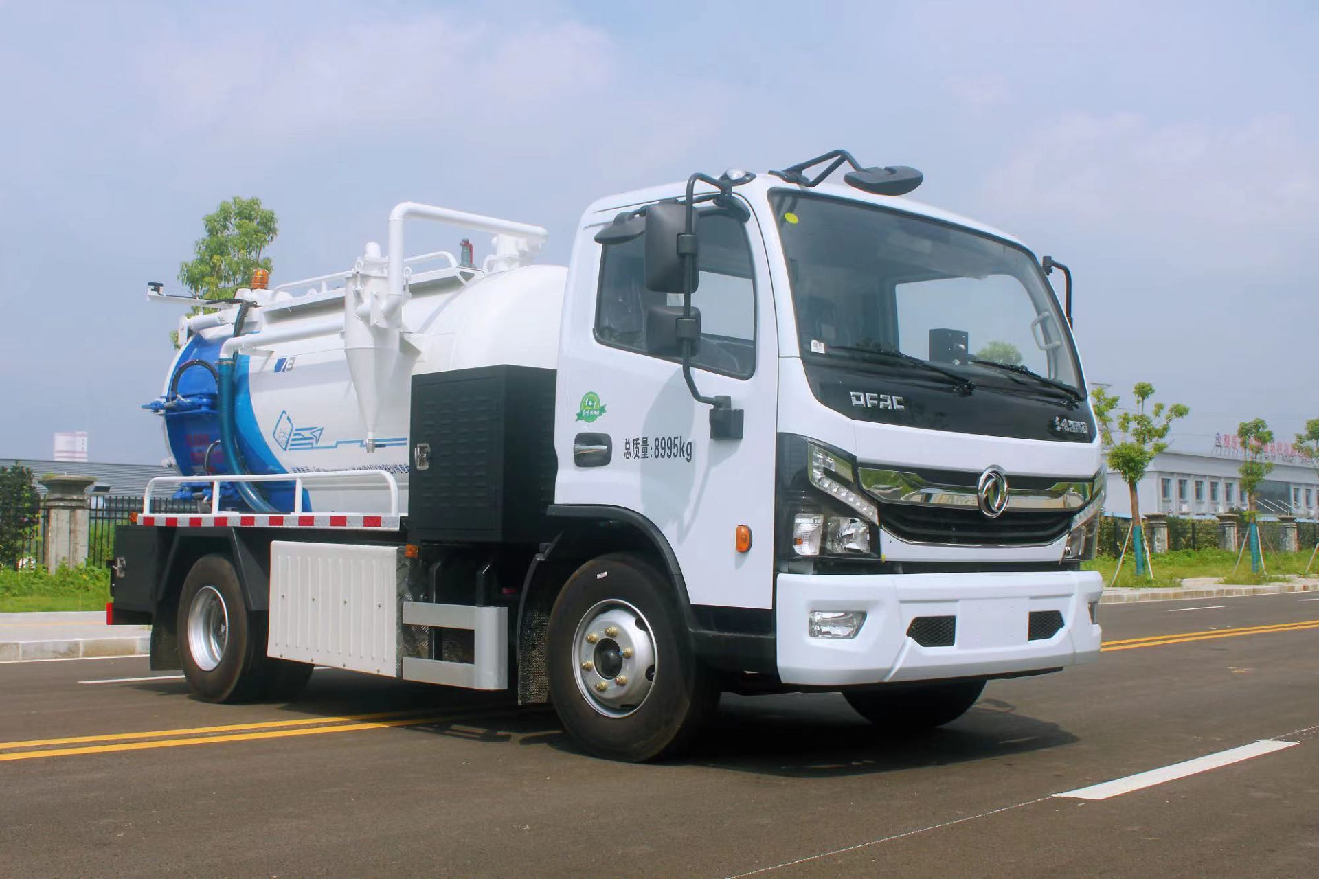 東風凱普特純電動吸污車圖片1