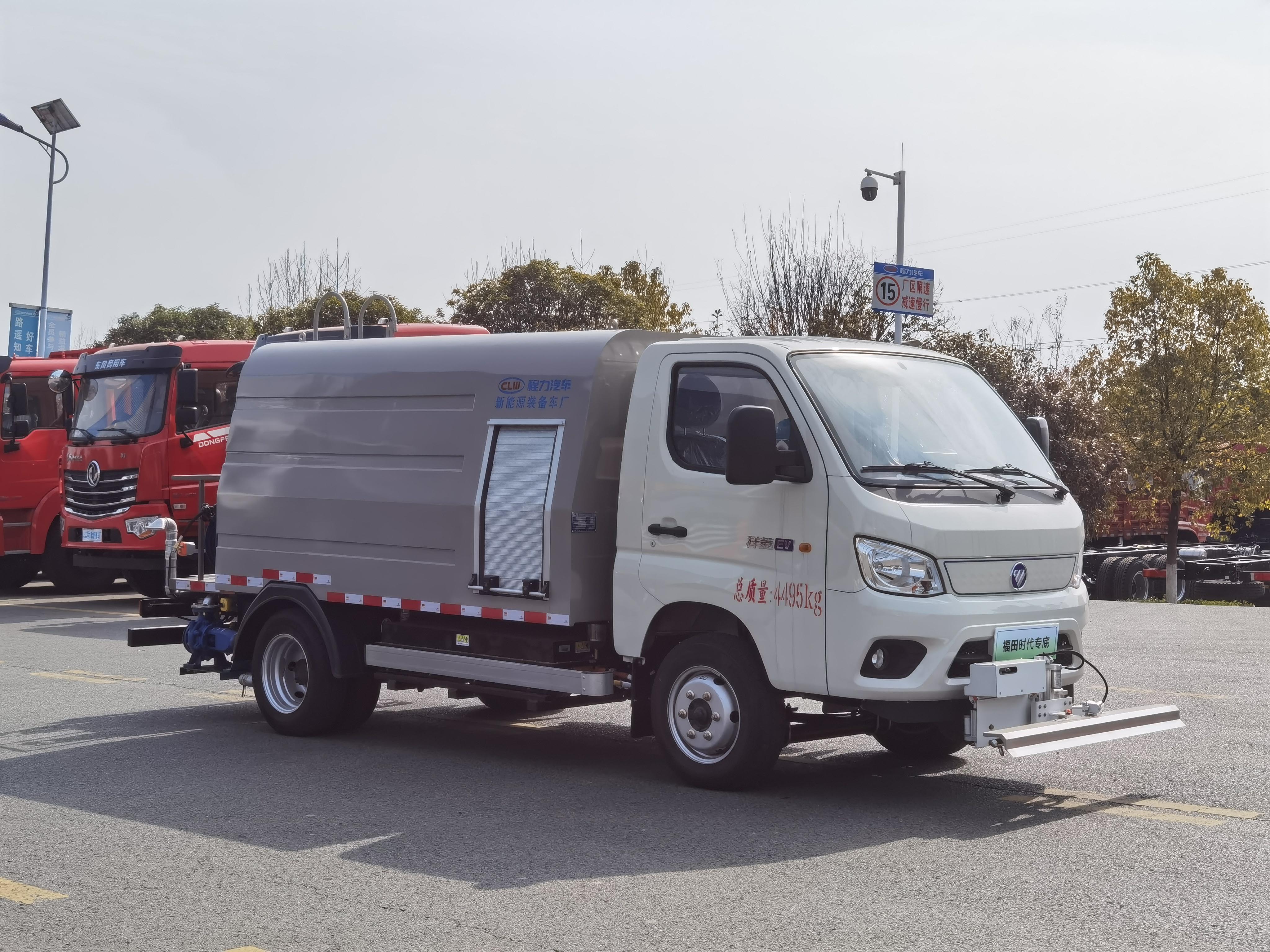 福田祥菱M2純電動(dòng)3方路面清洗車